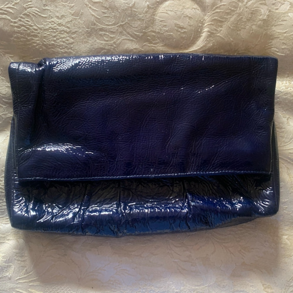 Poppie Clutch-Navy-Crushed (Leather-might be vegan)